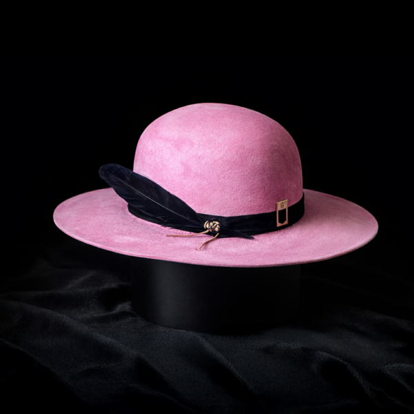 hat1-b